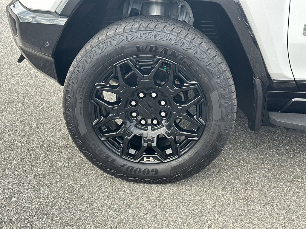 2024 GMC HUMMER EV 2X - Photo 11