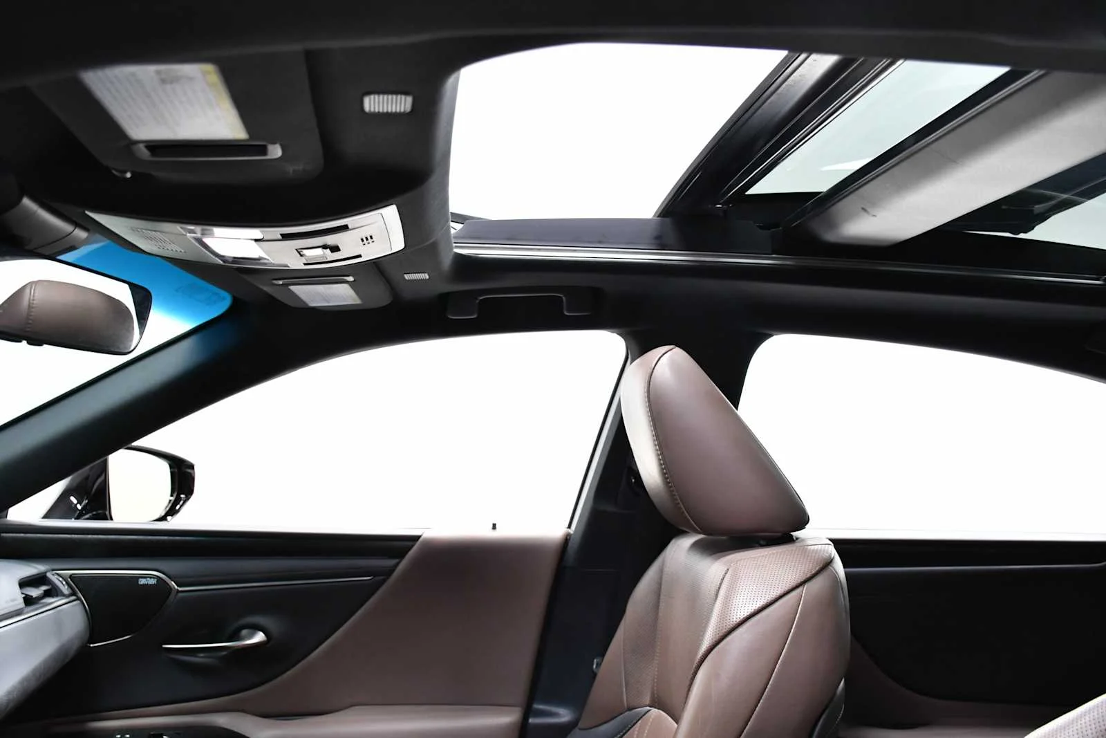 Used 2022 Obsidian Lexus Luxury image 11