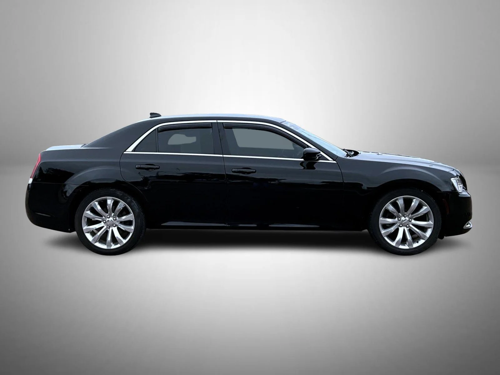 Certified Used 2018 Black Chrysler Touring image 4