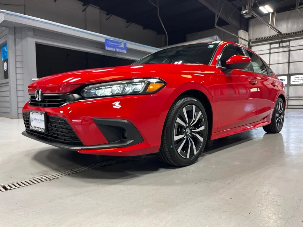 Used 2023 Rallye Red Honda EX image 3