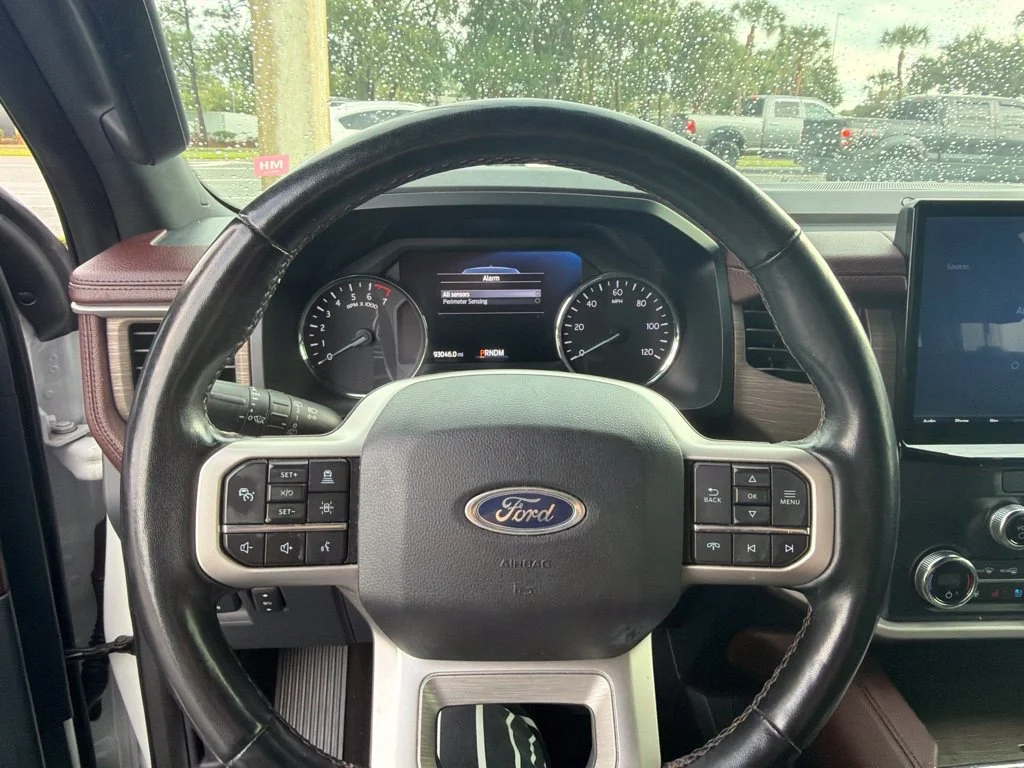 Used 2022 White Ford Limited image 12