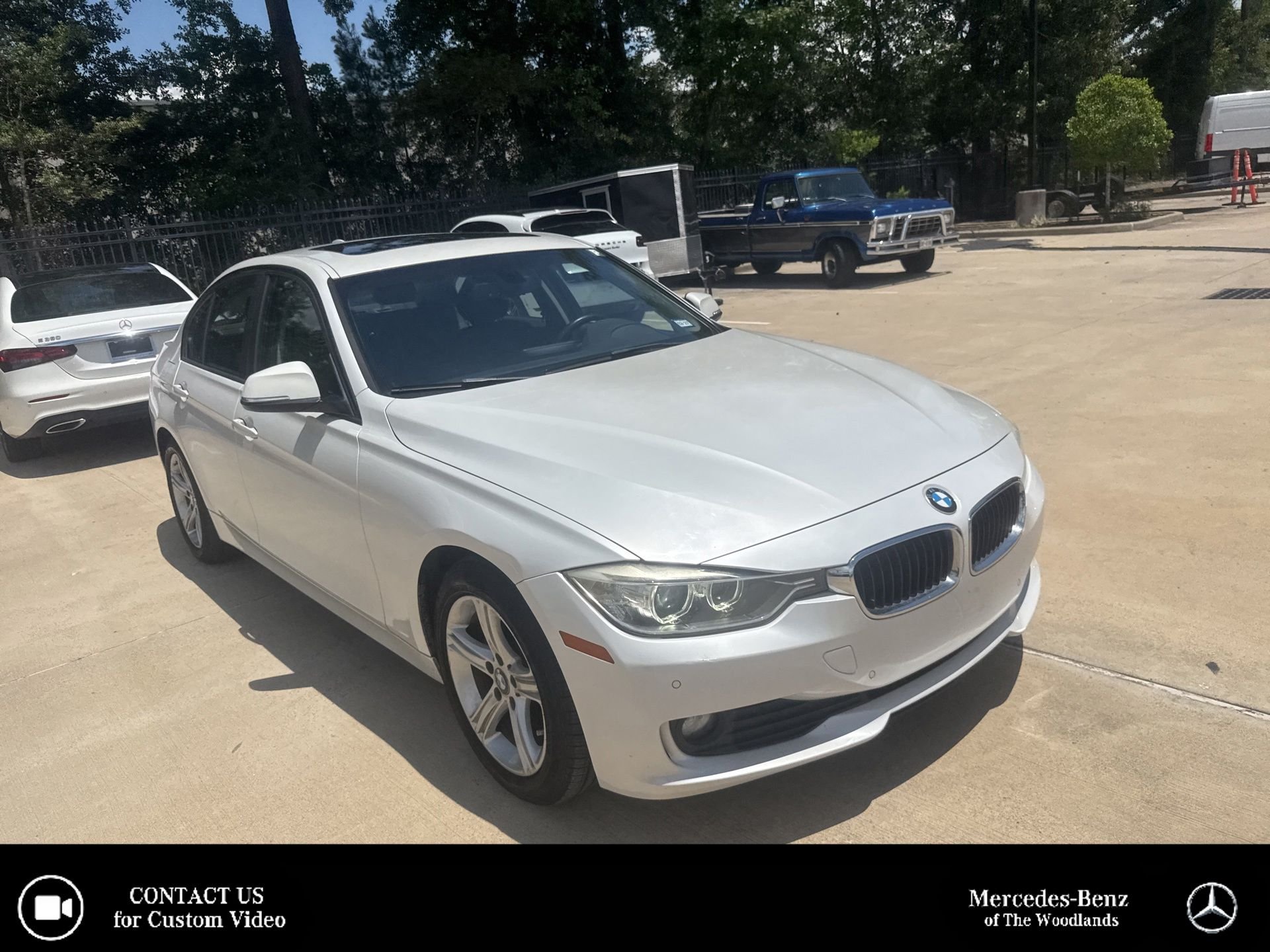 2015 BMW 3 Series 320i Sedan's photo