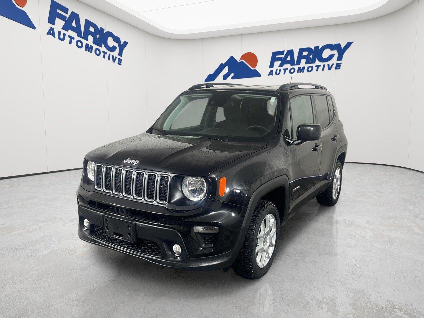 Used 2023 Black Clearcoat Jeep Latitude image 6