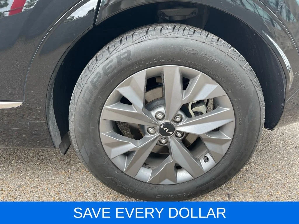 Used 2024 Black Kia SX image 24