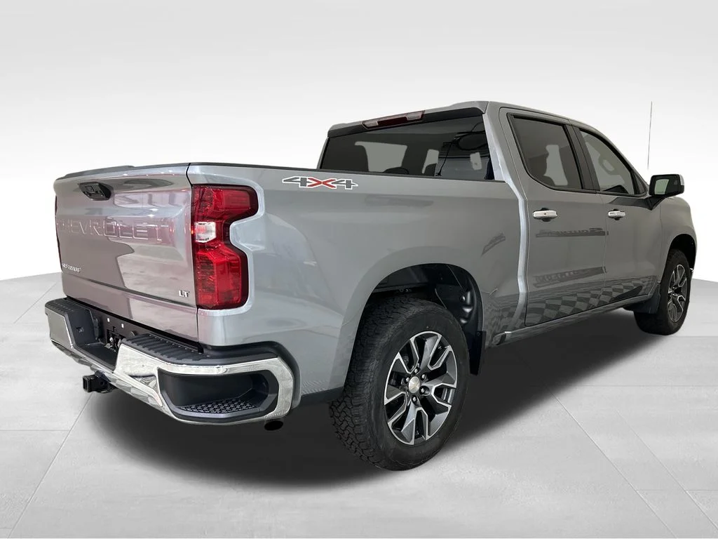 Used 2024 Gray Chevrolet LT image 6