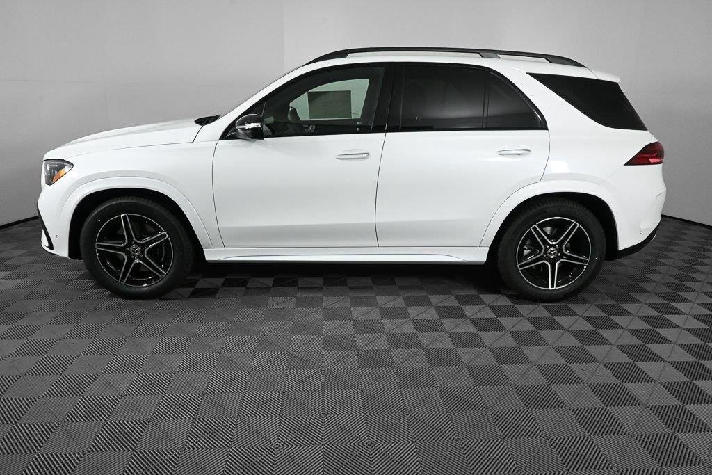 New 2026 MANUFAKTUR Moonlight White Metallic Mercedes-Benz GLE 350 image 3