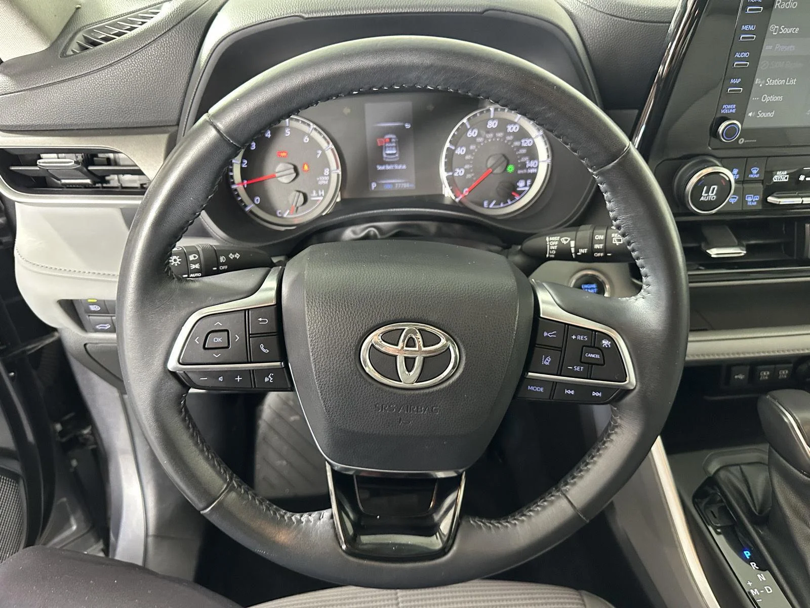 Used 2021 Magnetic Gray Metallic Toyota LE image 8