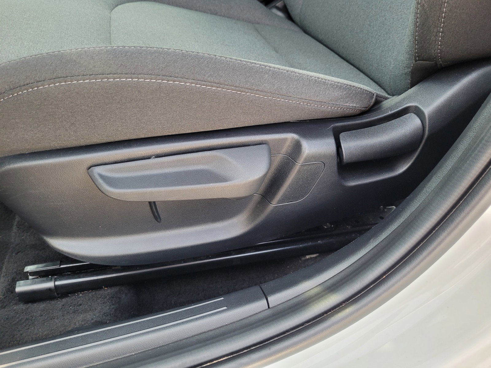 2025 Kia K4 LXS - Photo 11