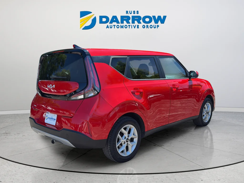 Used 2024 Red Kia S image 5