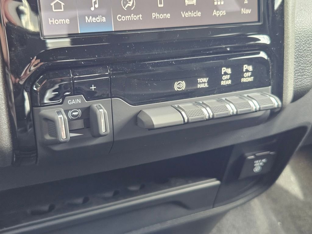 2025 RAM 2500 Tradesman - Photo 28