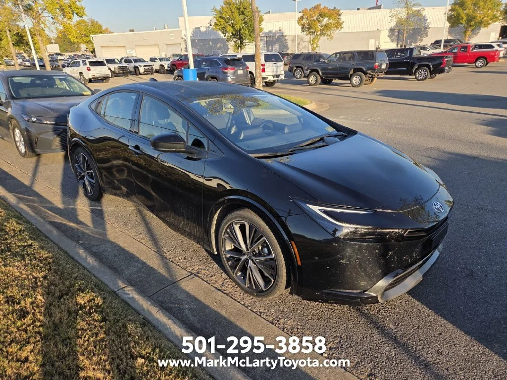 Used 2025 Black Toyota XLE image 3