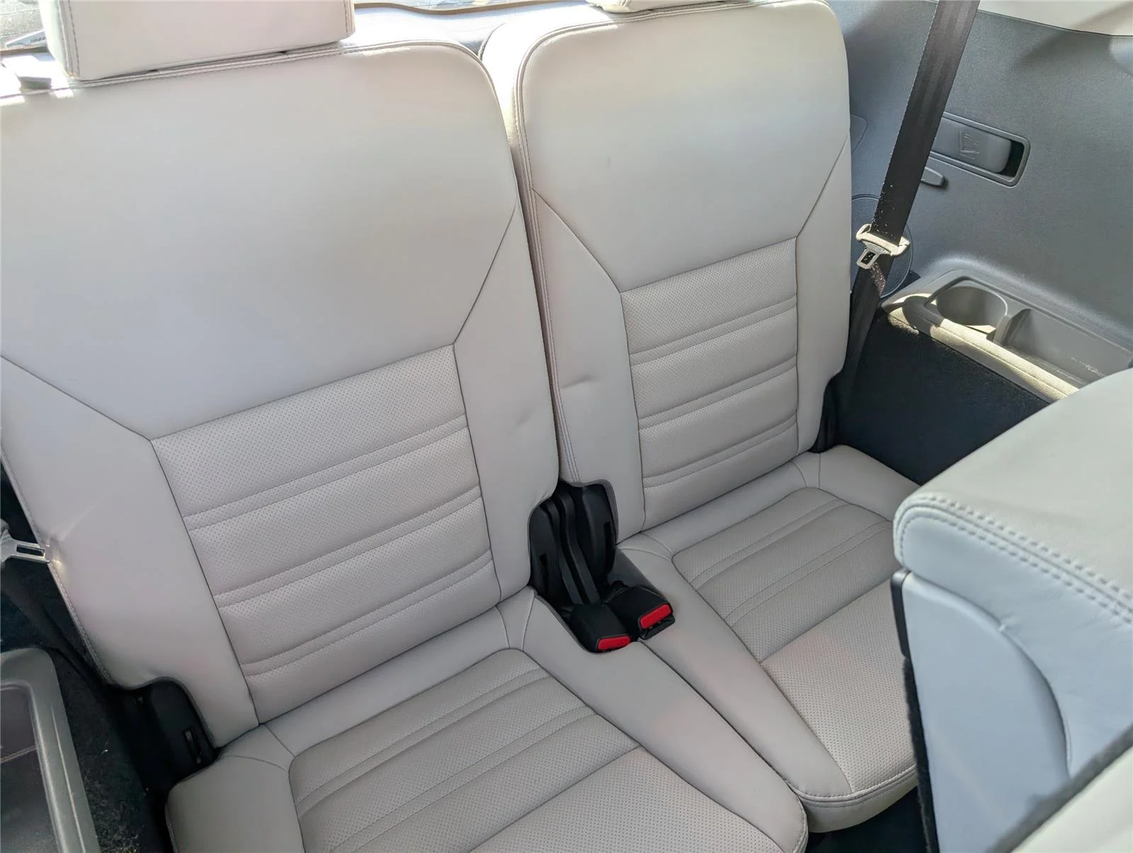 Used 2017 Snow White Pearl Kia SX V6 image 38