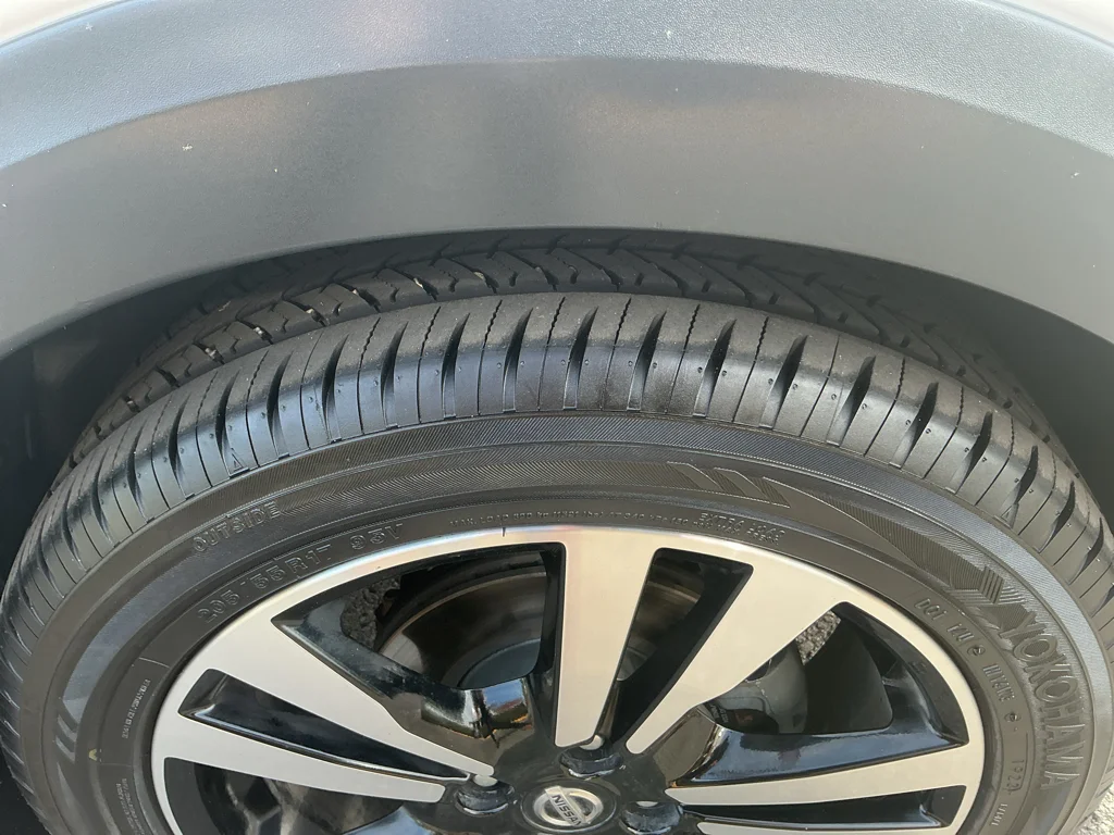 Used 2019 Aspen White Tricoat Nissan SV image 21