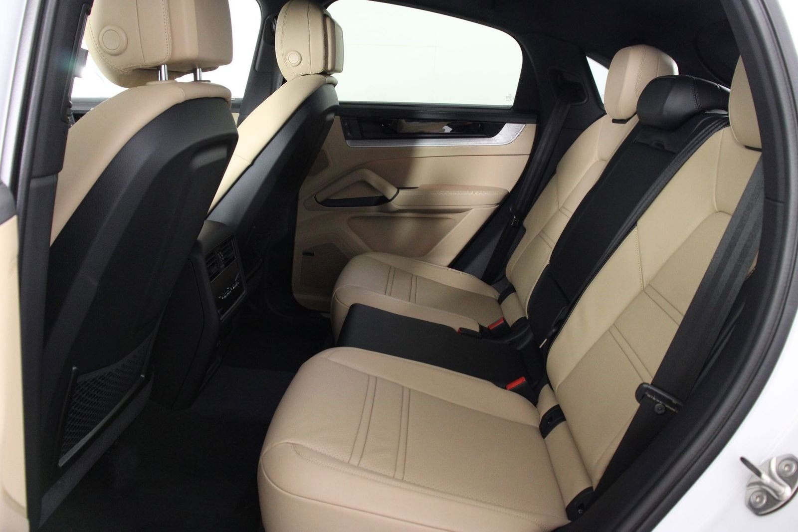 2026 Porsche Cayenne Coup S - Photo 18