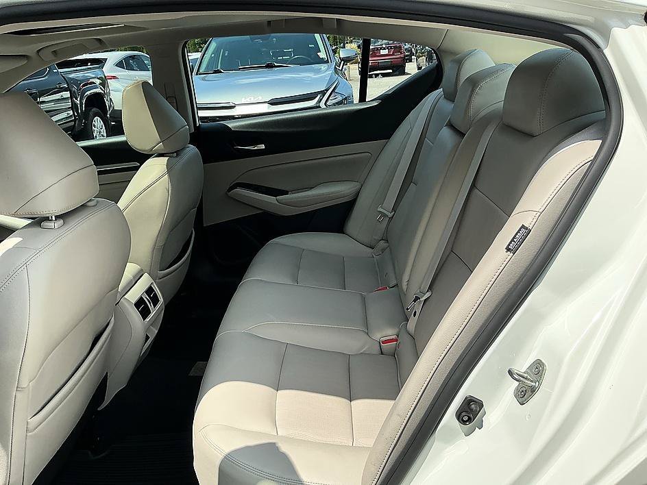 Used 2021 Pearl White Tricoat Nissan 2.5 SL image 18