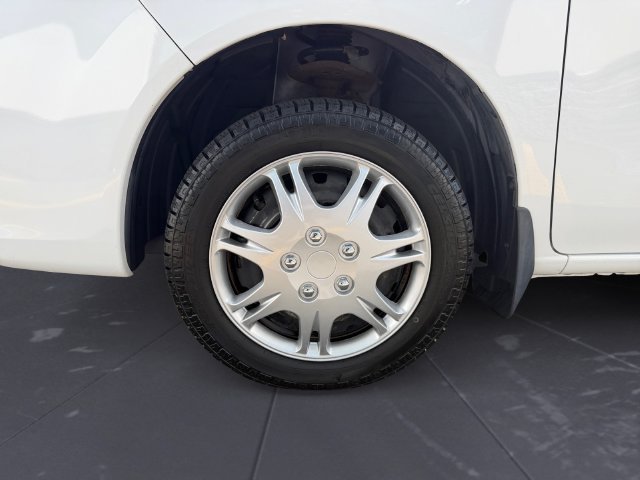 Used 2020 White Nissan SV image 34