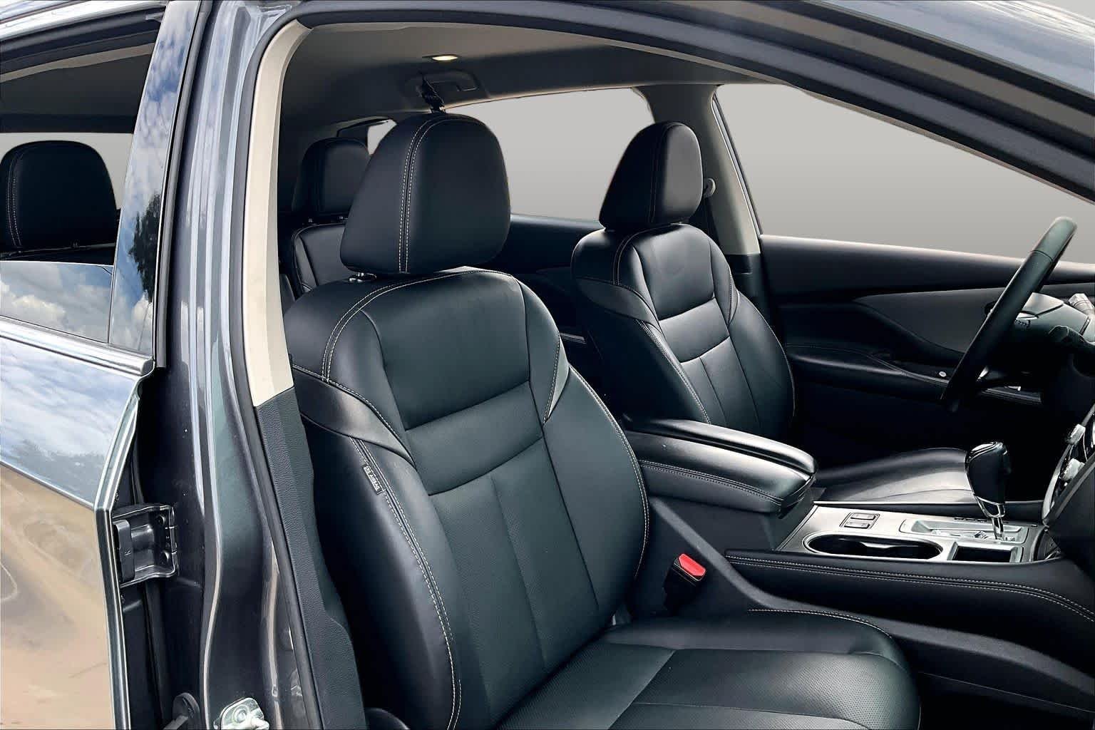 Used 2020 Gun Metallic Nissan SL image 9