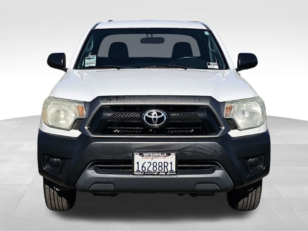 Used 2015 White Toyota Base image 8