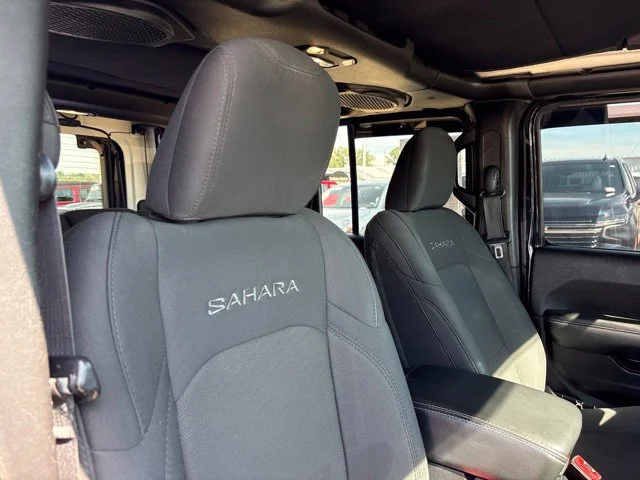 Used 2019  Jeep Sahara image 46