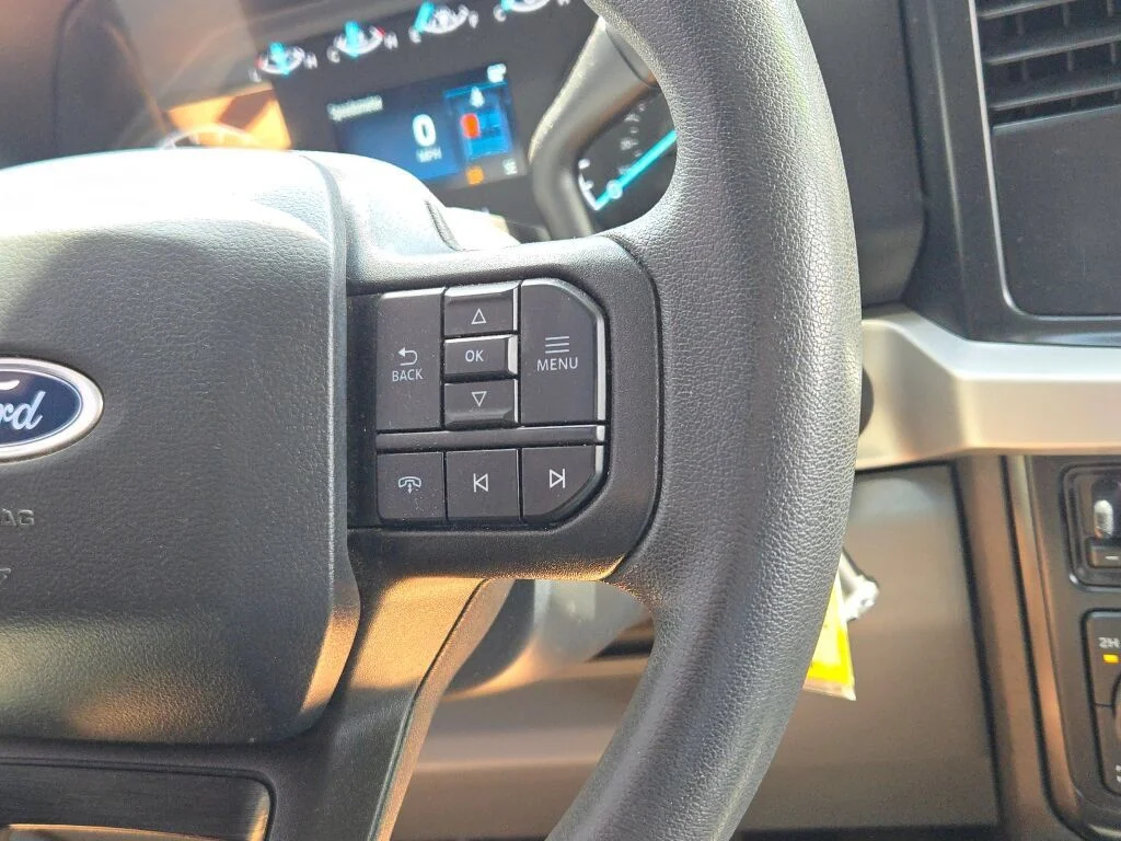 Used 2024 Oxford White Ford XL image 22