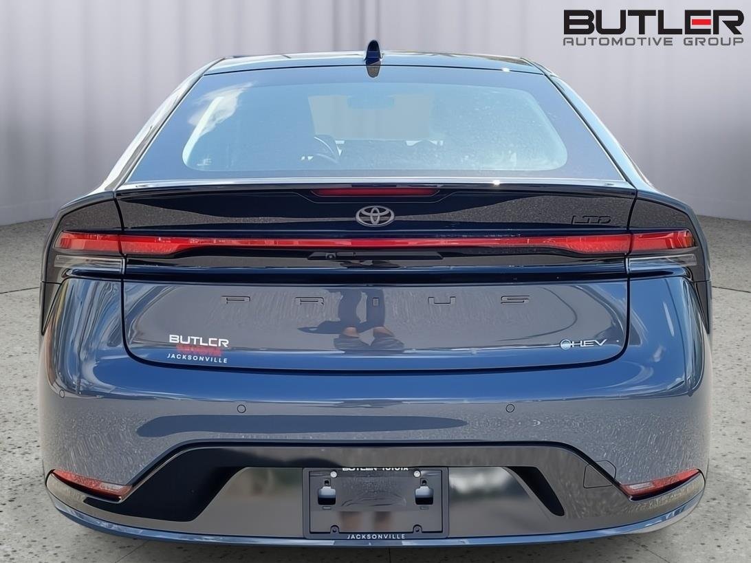 Used 2025 Guardian Gray Toyota Limited image 8