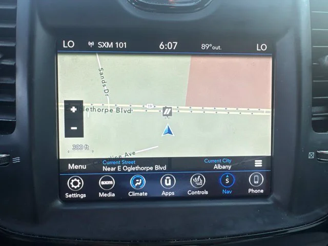 Used 2018 White Chrysler S image 16