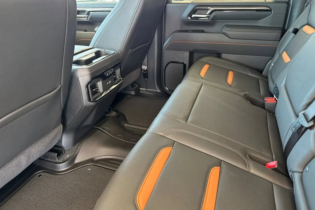 2026 GMC Sierra 3500HD AT4 - Photo 9