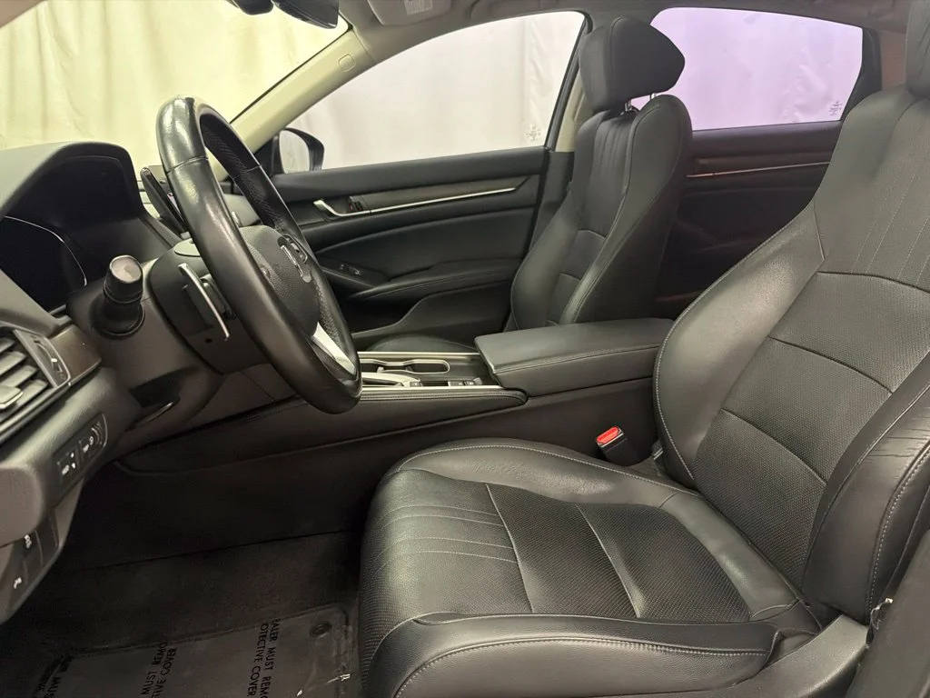 Used 2018 Gray Honda Touring image 13