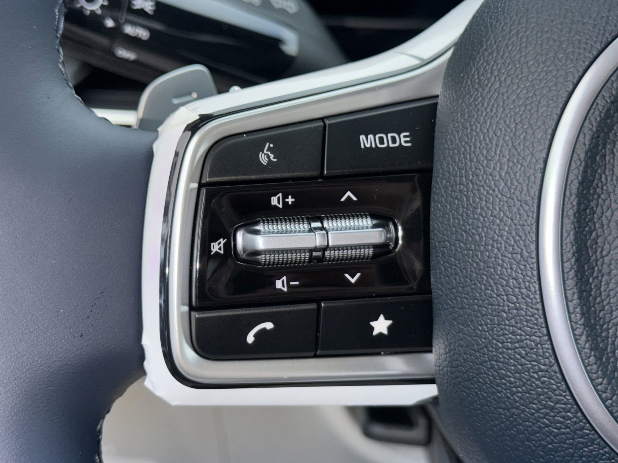 New 2026 Snow White Pearl Kia EX image 27