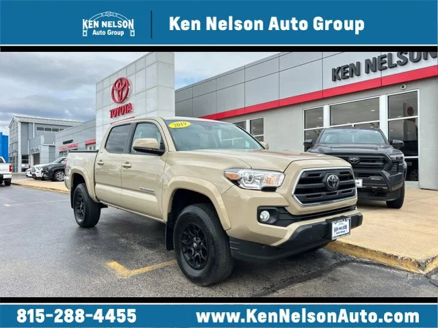 Used 2019 Quicksand Toyota SR5 image 1