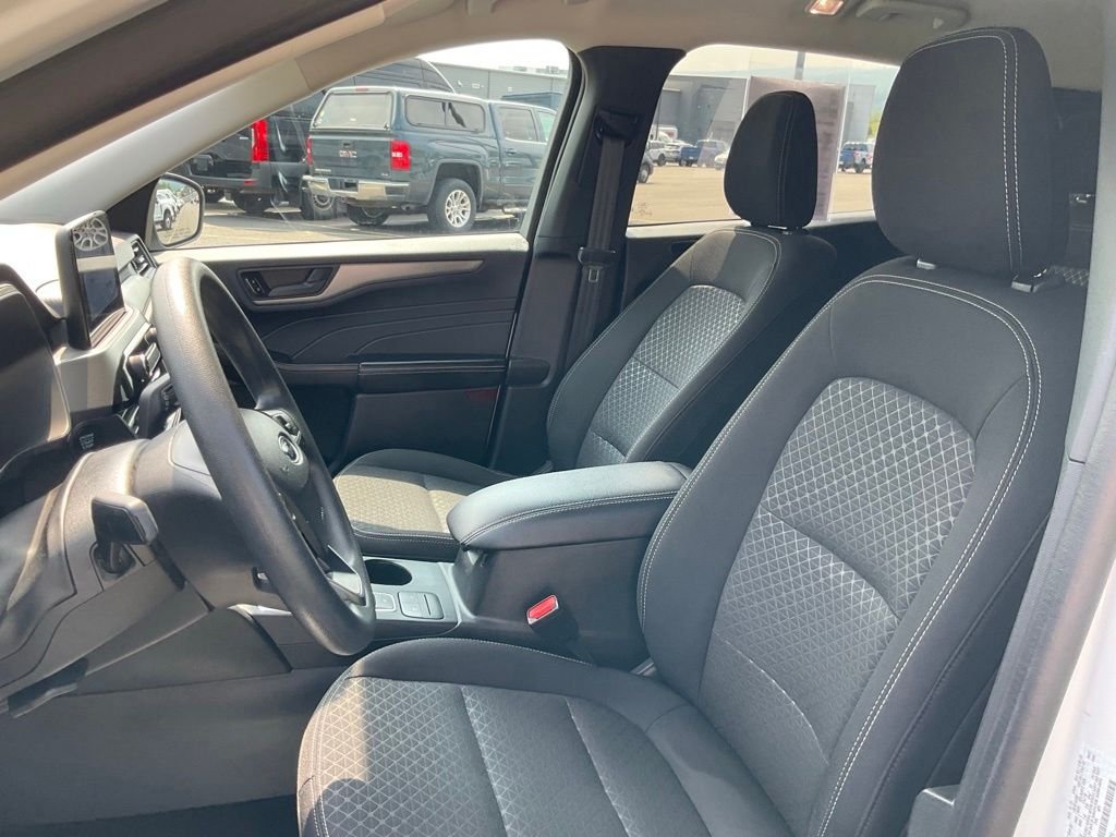 Certified Used 2025 Oxford White Ford Active image 17