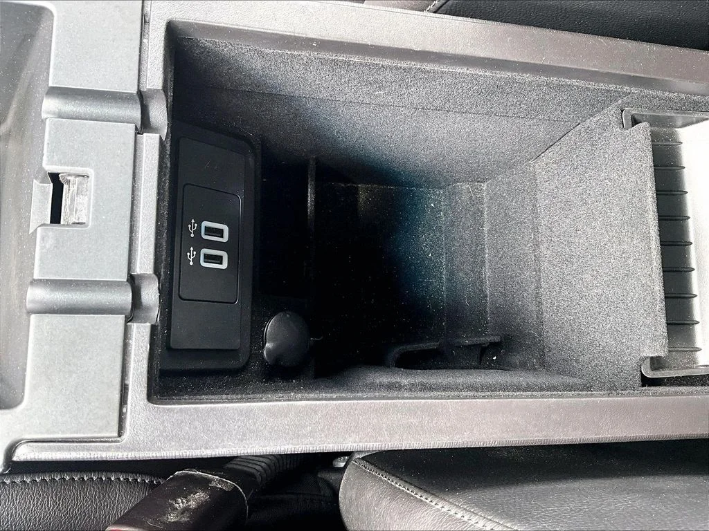Used 2018 Red Ford SEL image 34