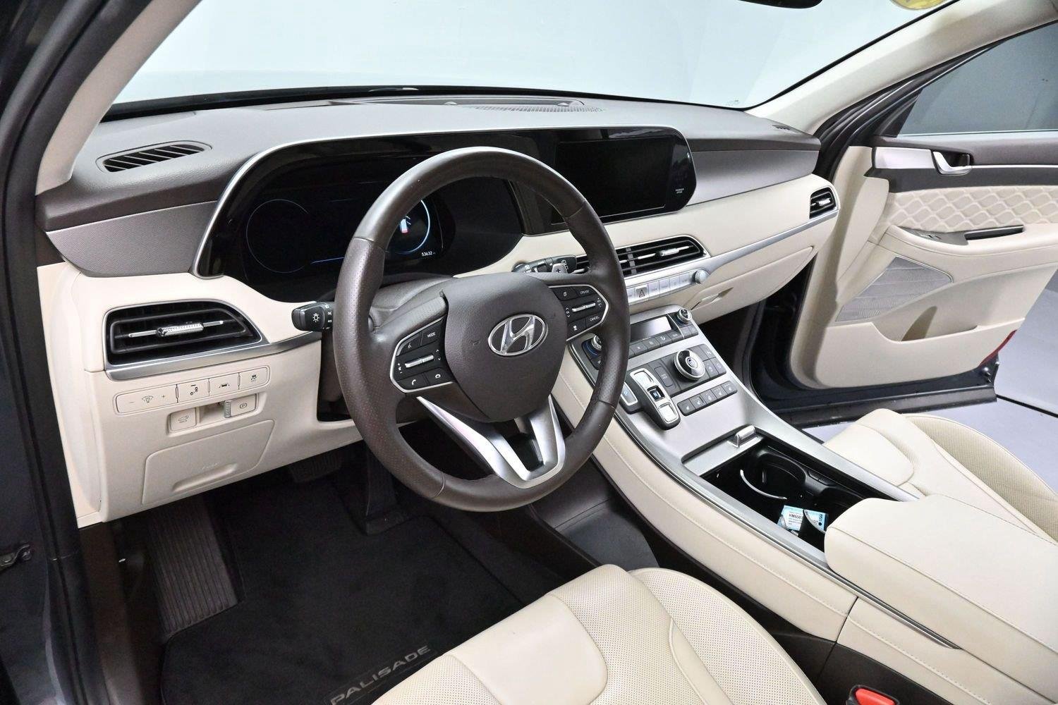 Used 2020 Steel Graphite Hyundai Limited image 18