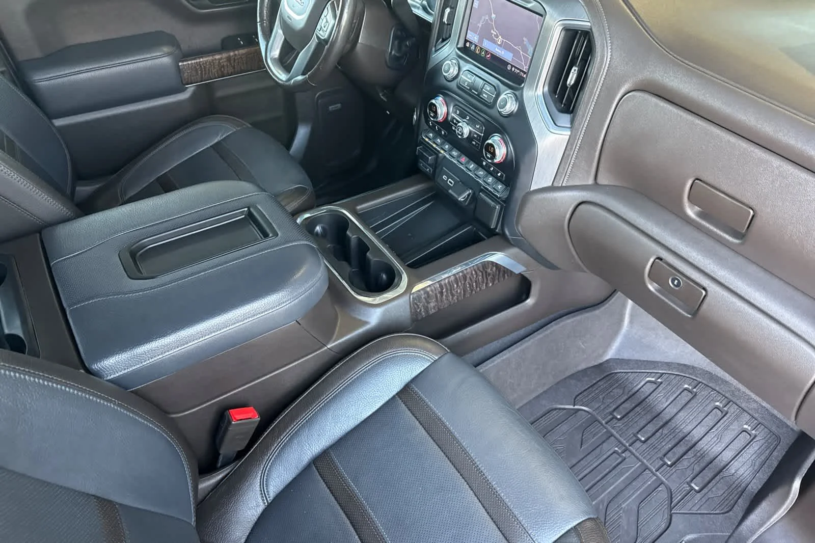 Certified Used 2020 Onyx Black GMC Denali image 15