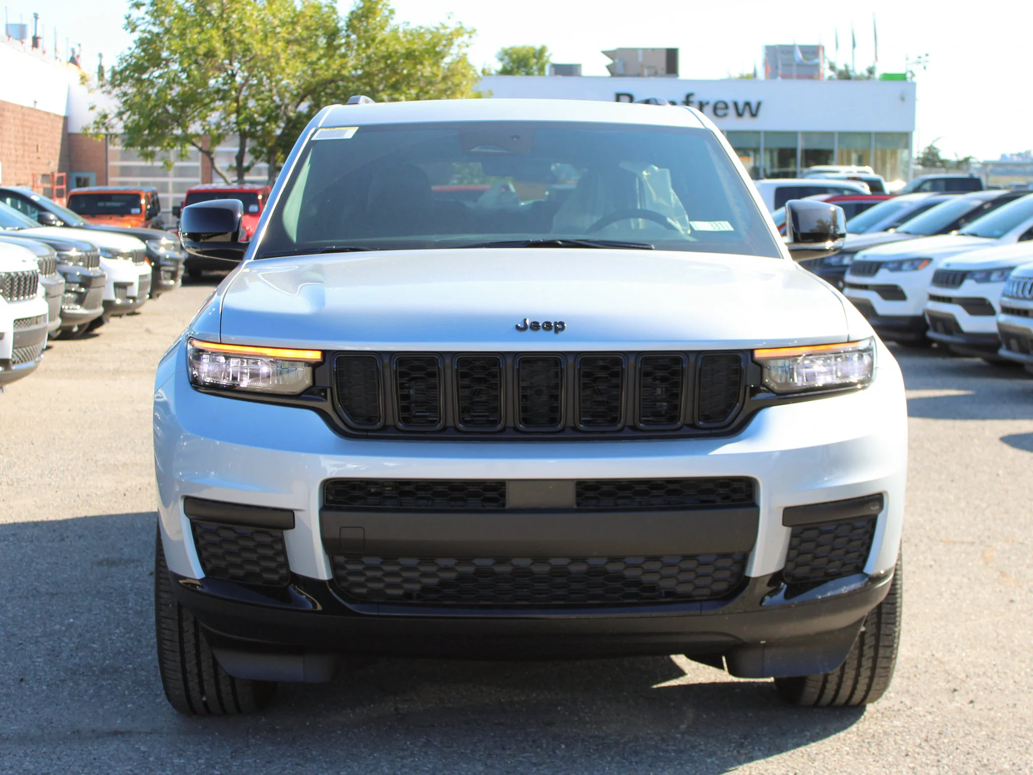 Used 2025 Silver Jeep Altitude* 4x4, Sunroof, Heated Leather, Remote Start image 7