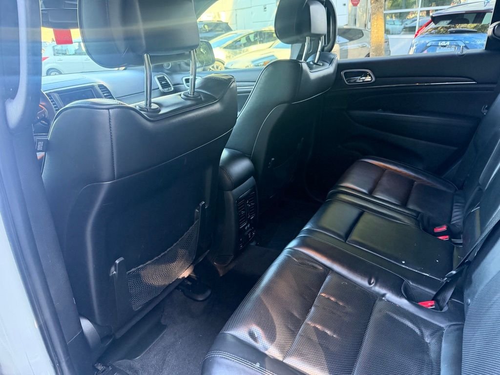 Used 2018 Bright White Clearcoat Jeep Overland image 14