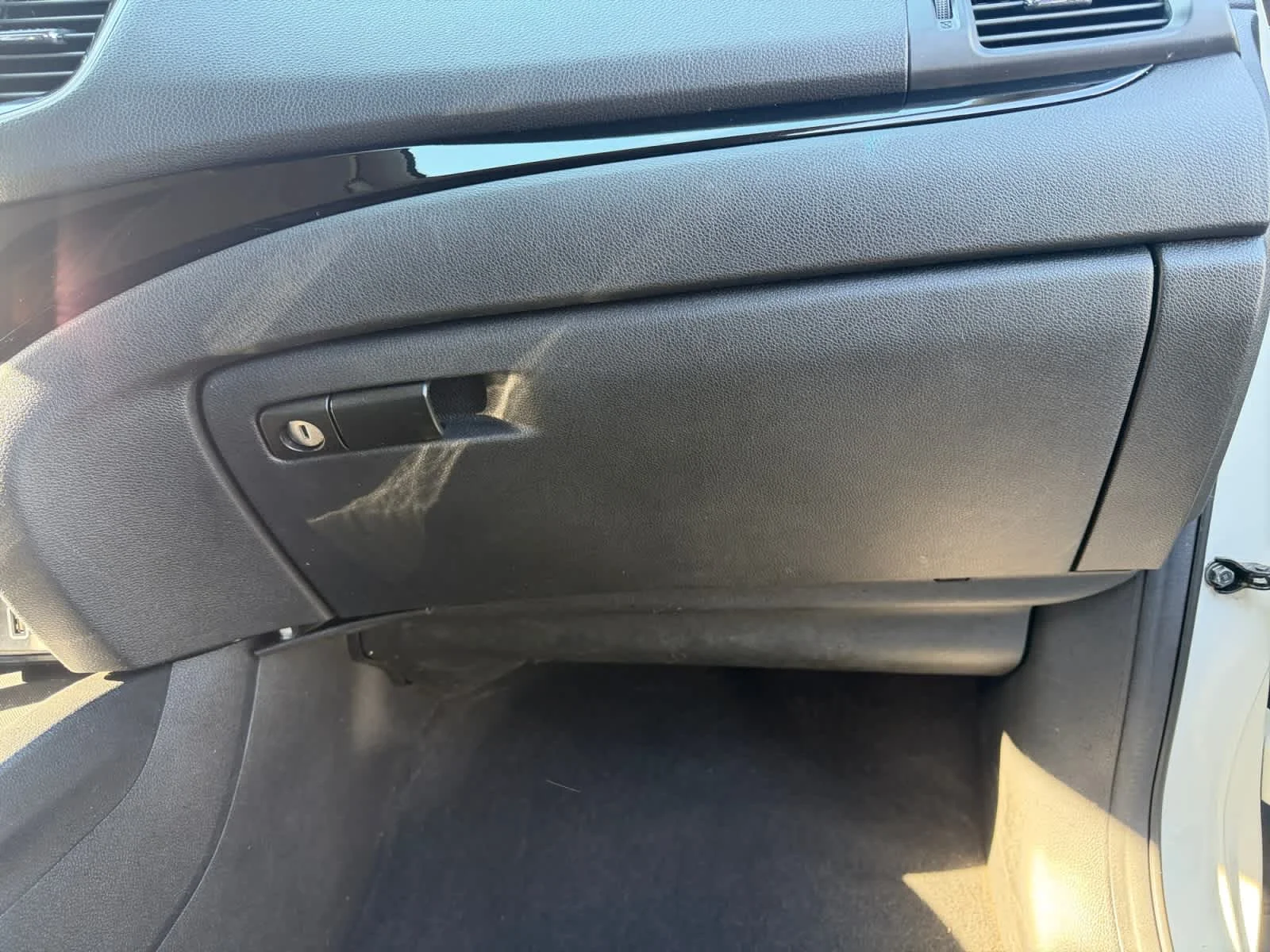 Used 2019 White Diamond Pearl Honda Touring 7-Passenger image 38