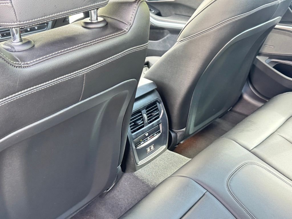 Used 2024 Gray BMW 330i xDrive image 25