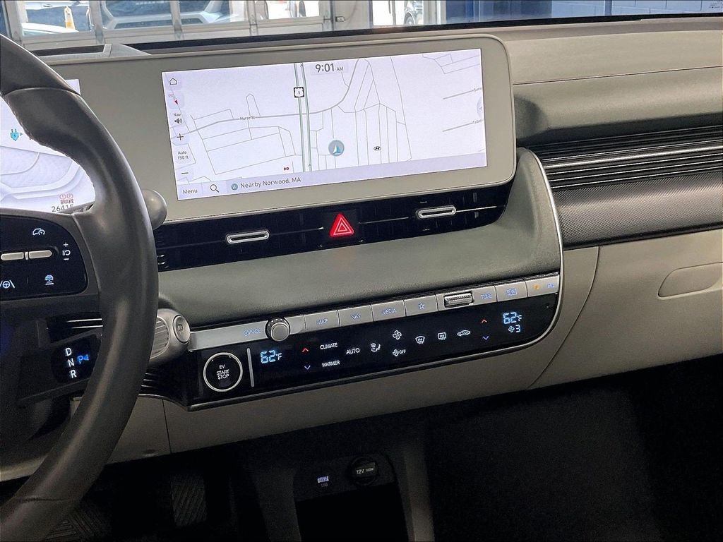 Used 2023 Green Hyundai Limited image 18