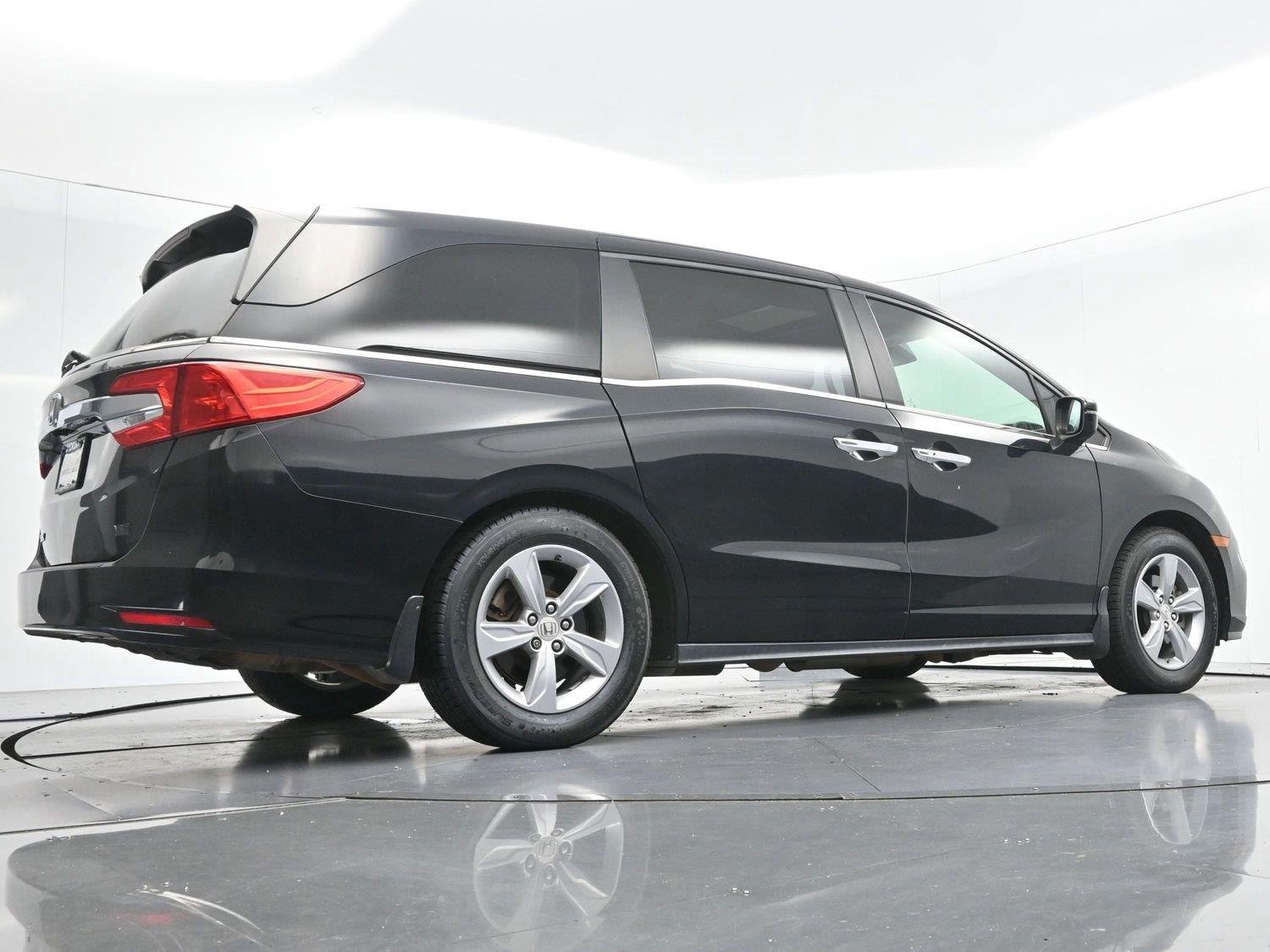 Used 2018 Crystal Black Pearl Honda EX-L image 49