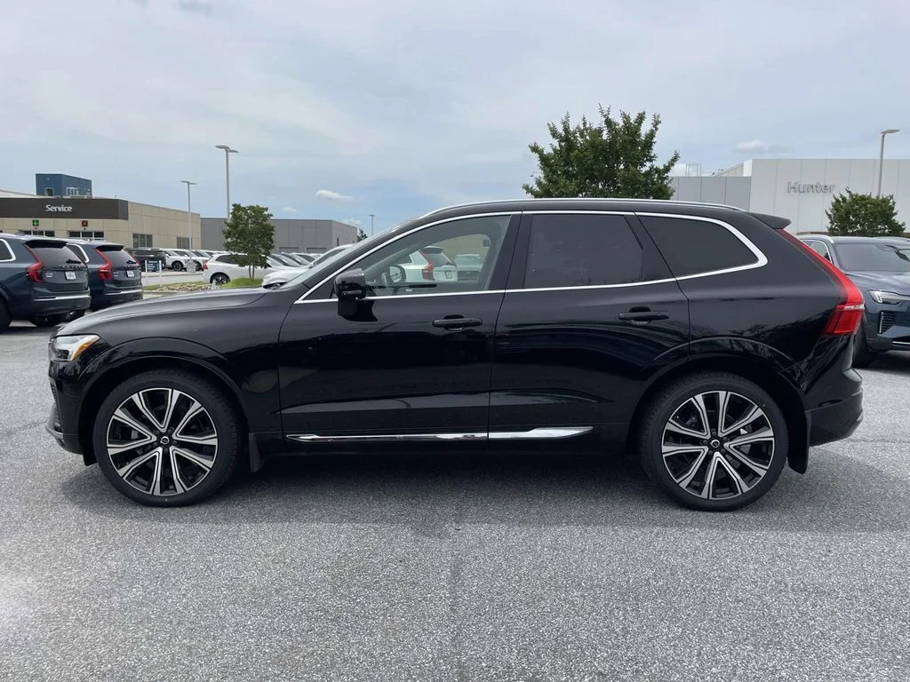Certified Used 2023 Onyx Black Volvo Ultimate image 25