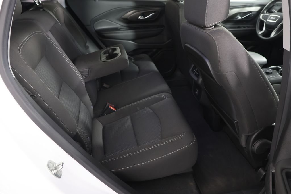 Used 2023 White GMC SLE image 21