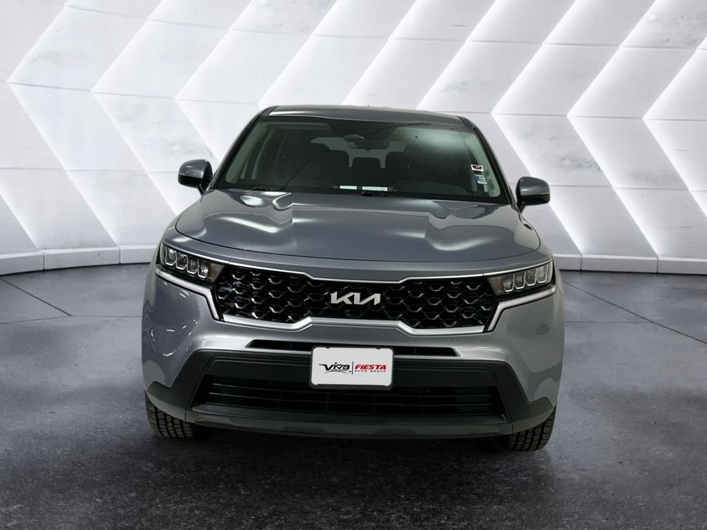 Used 2022 Silver Kia LX image 2