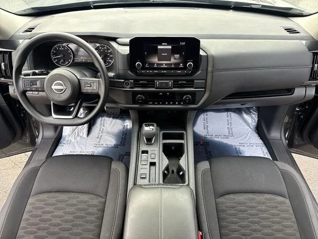 Used 2024 Gray Nissan S image 9