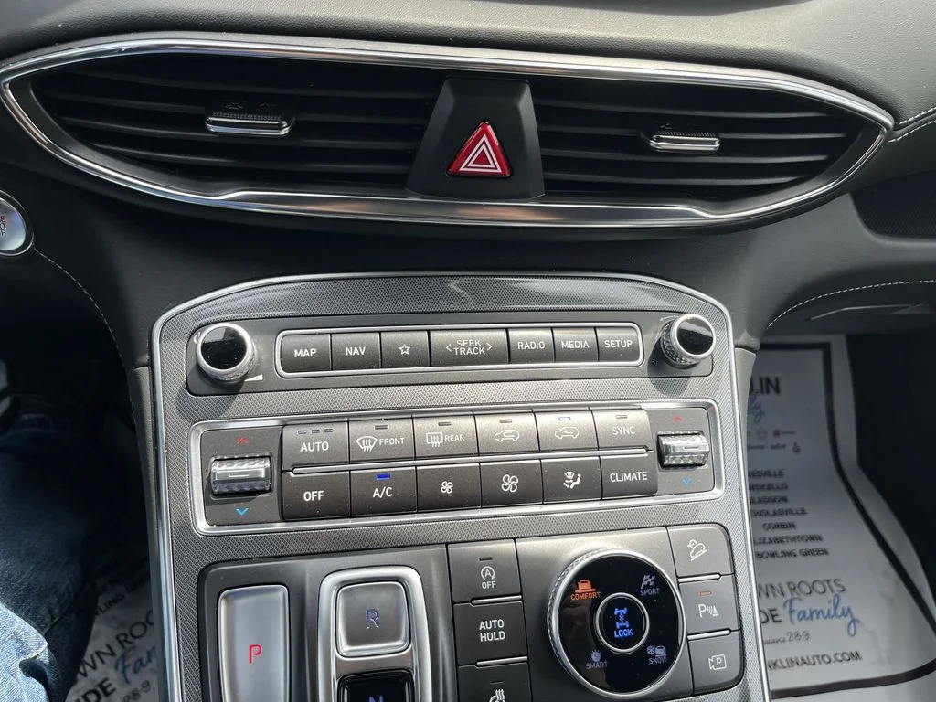 Used 2023 White Hyundai Calligraphy image 22
