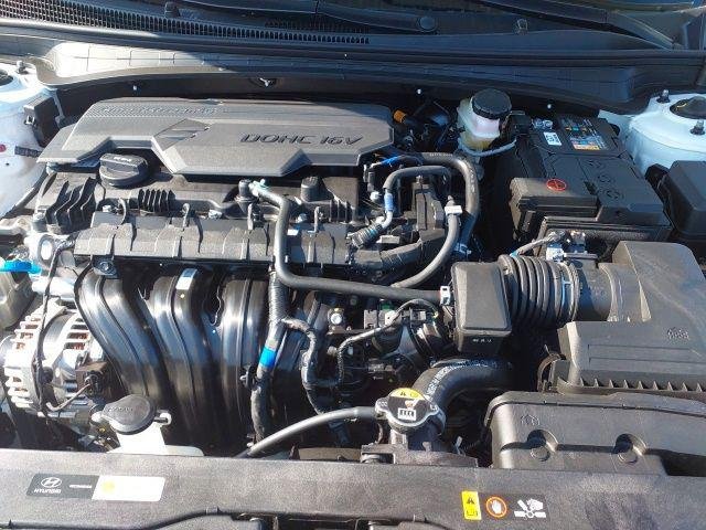 New 2026 White Hyundai SE image 15