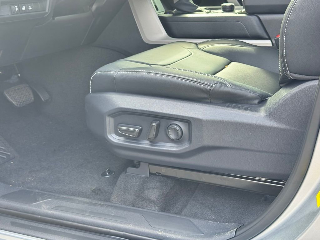 2026 Toyota Tundra SR5 - Photo 15
