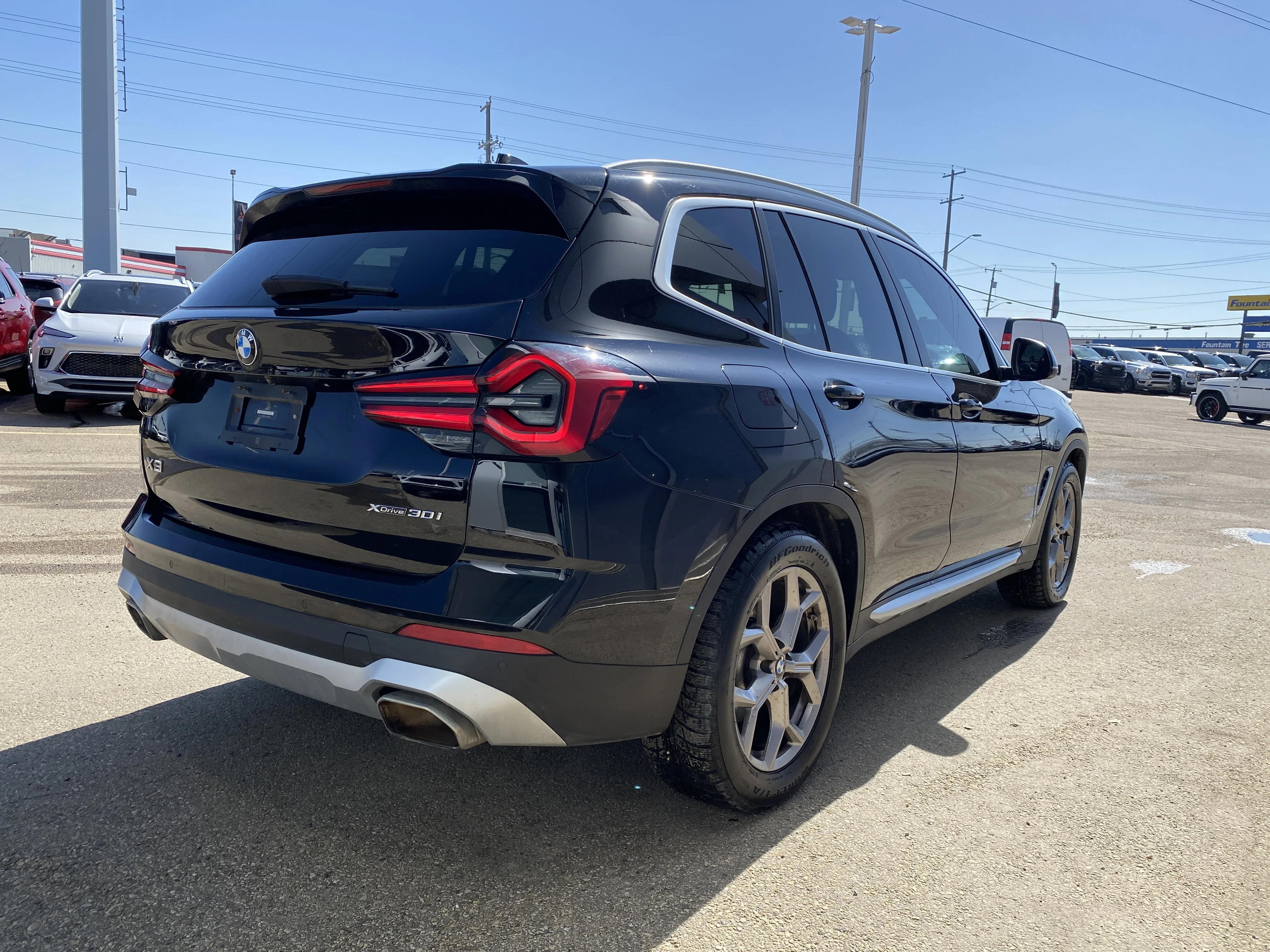 Used 2022 Black BMW xDrive30i * PANORAMIC SUNROOF * DIGITAL DASH * image 5