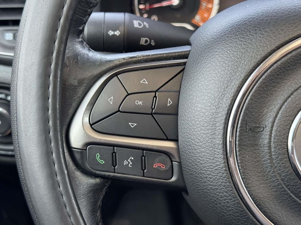 Used 2019 Blue Jeep Limited image 22