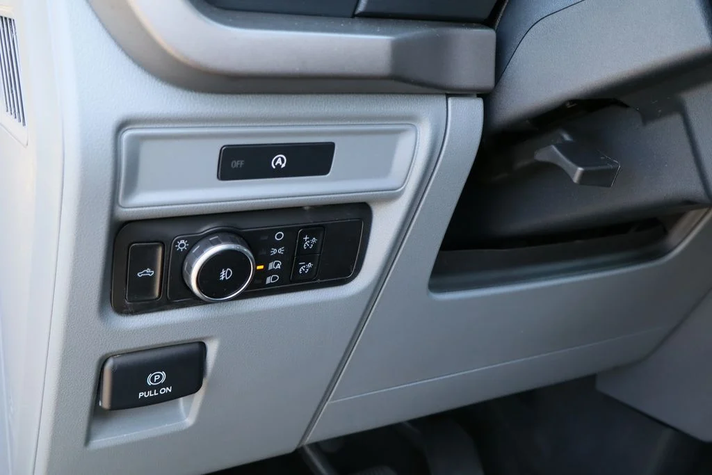 Used 2025 Gray Ford XLT image 13